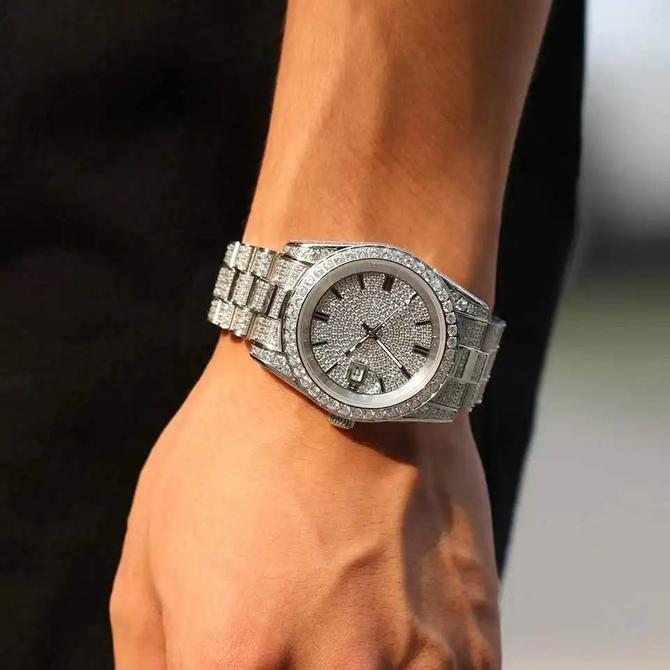 CUC WH213 Quartz Wristwatch – Stainless Steel, 5 Bar, Hardlex - Winter Seller Hub