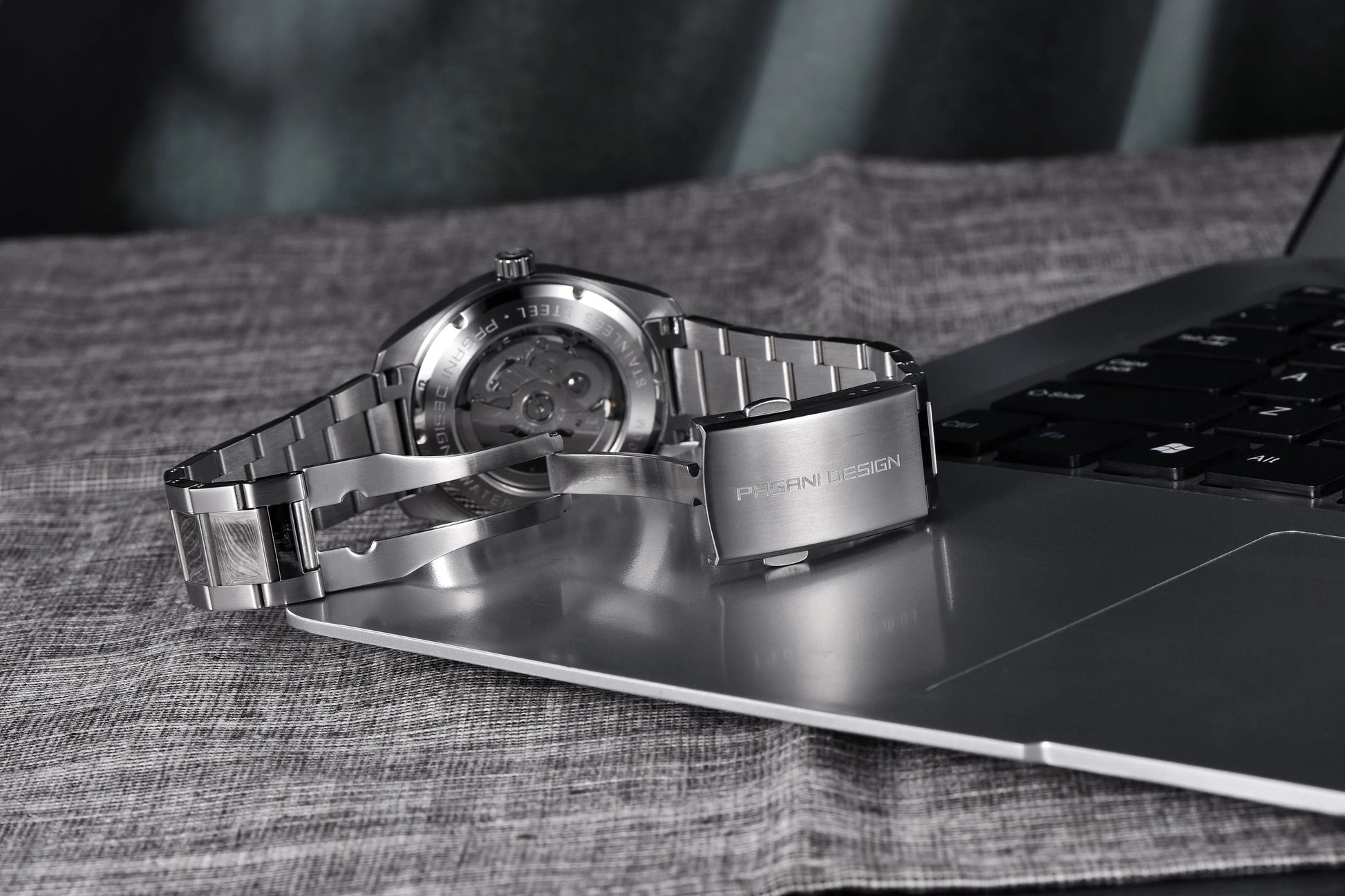 PD1788 Quartz Wristwatch – Stainless Steel Case & Bracelet, Water-Resistant, Fashionable Casual Watch - Winter Seller Hub